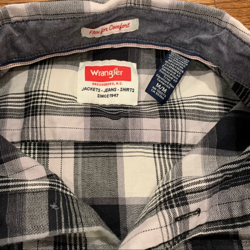 Wrangler Lightweight Flannel - Picture 4 of 4
